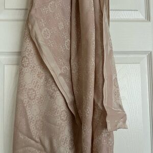 Tory Burch Light Pink Wool/Silk scarf